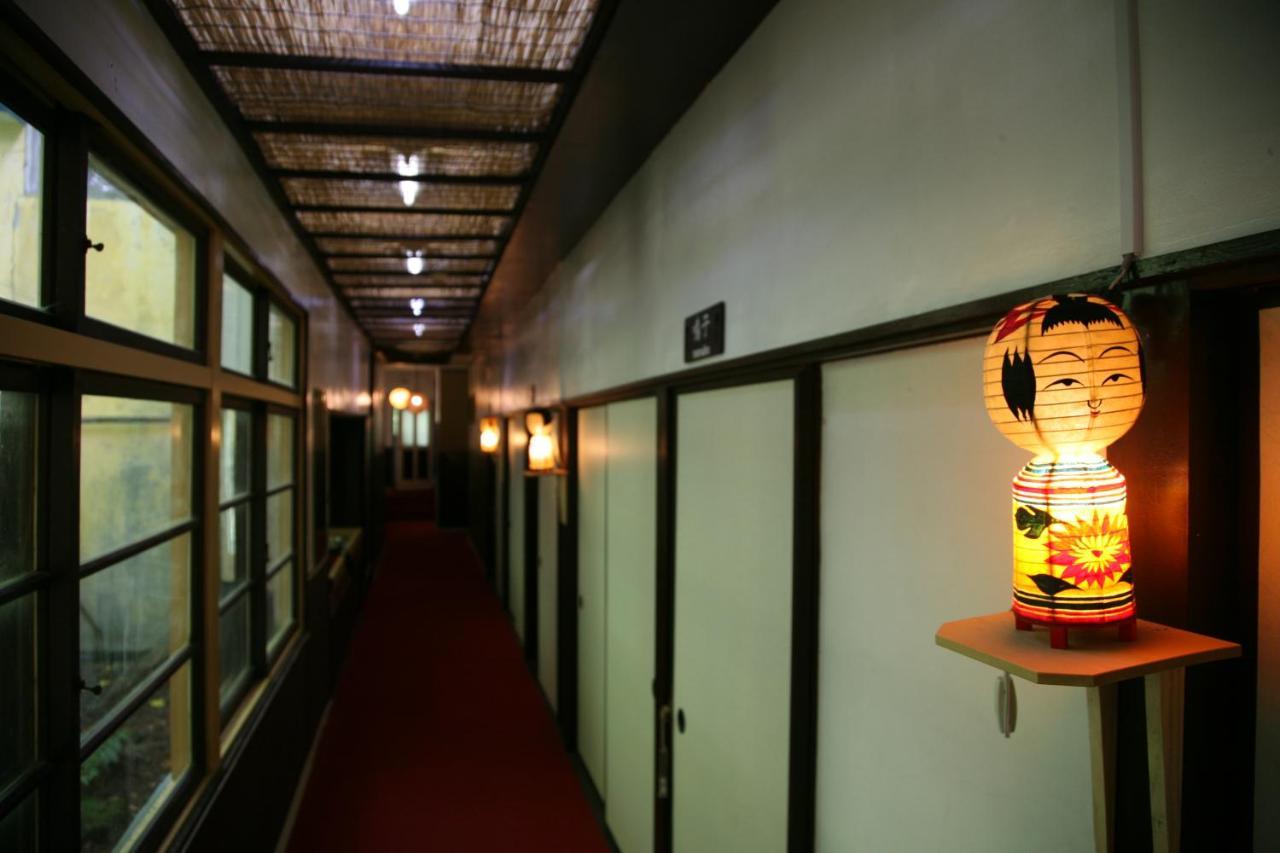 Отель Nurukawa Onsen Hirakawa Экстерьер фото